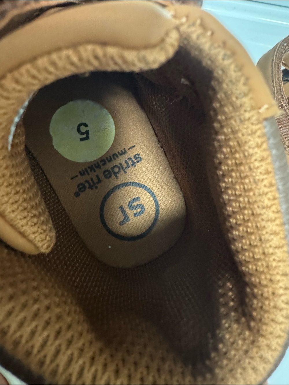 Stride Rite Toddler Tan Brown Velcro Sneakers toddler size 5 - Picture 4 of 4